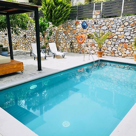 Spacious Maistrali Villa, Private Pool & Garden 罗达奇诺 外观 照片