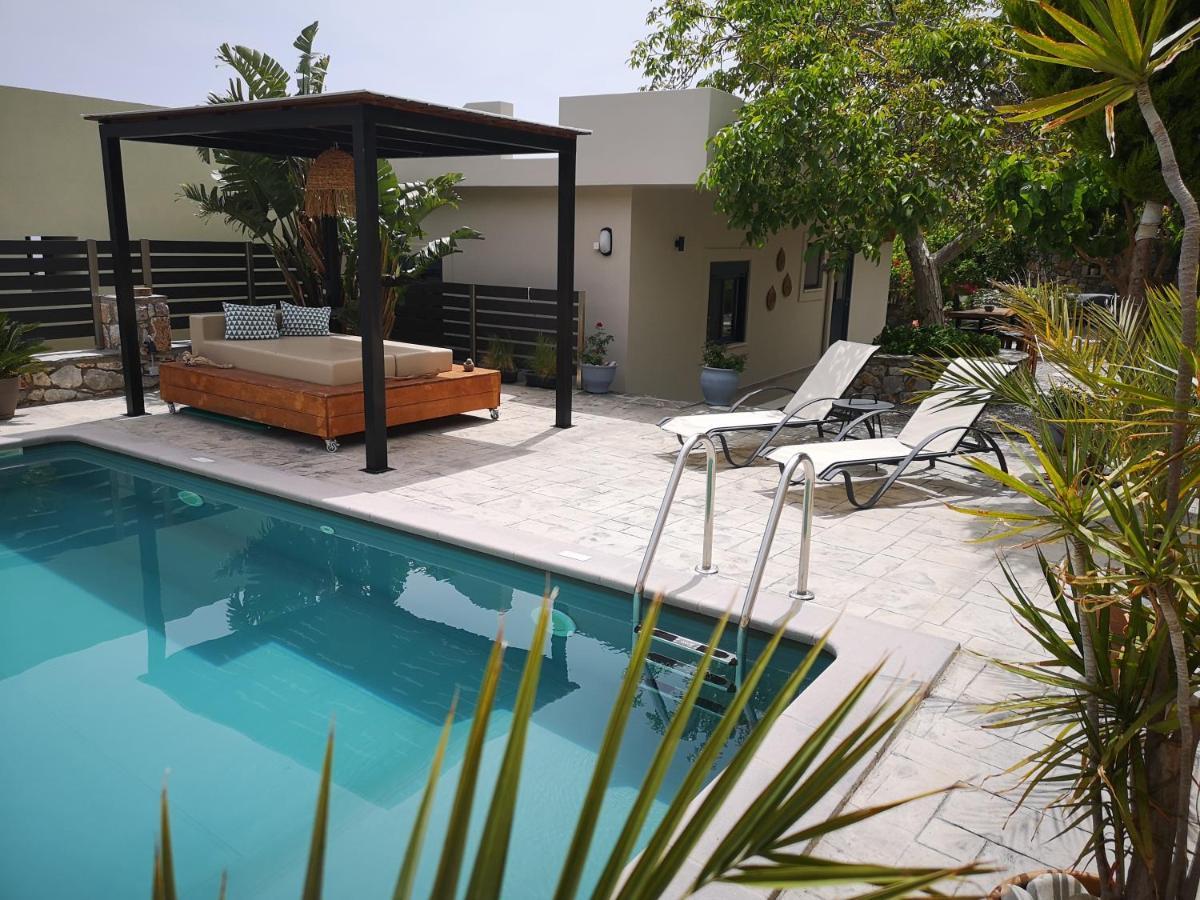 Spacious Maistrali Villa, Private Pool & Garden 罗达奇诺 外观 照片