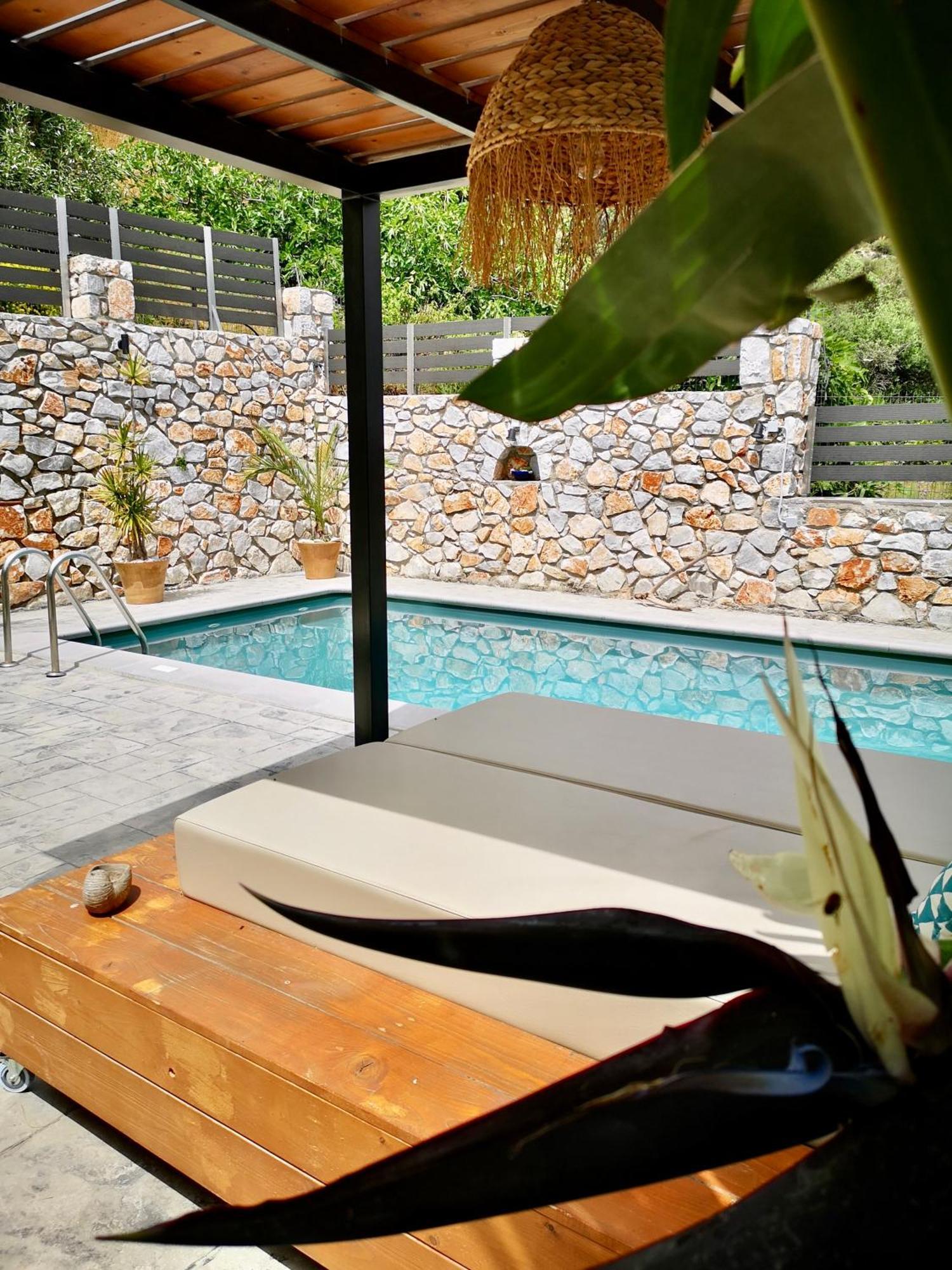 Spacious Maistrali Villa, Private Pool & Garden 罗达奇诺 外观 照片