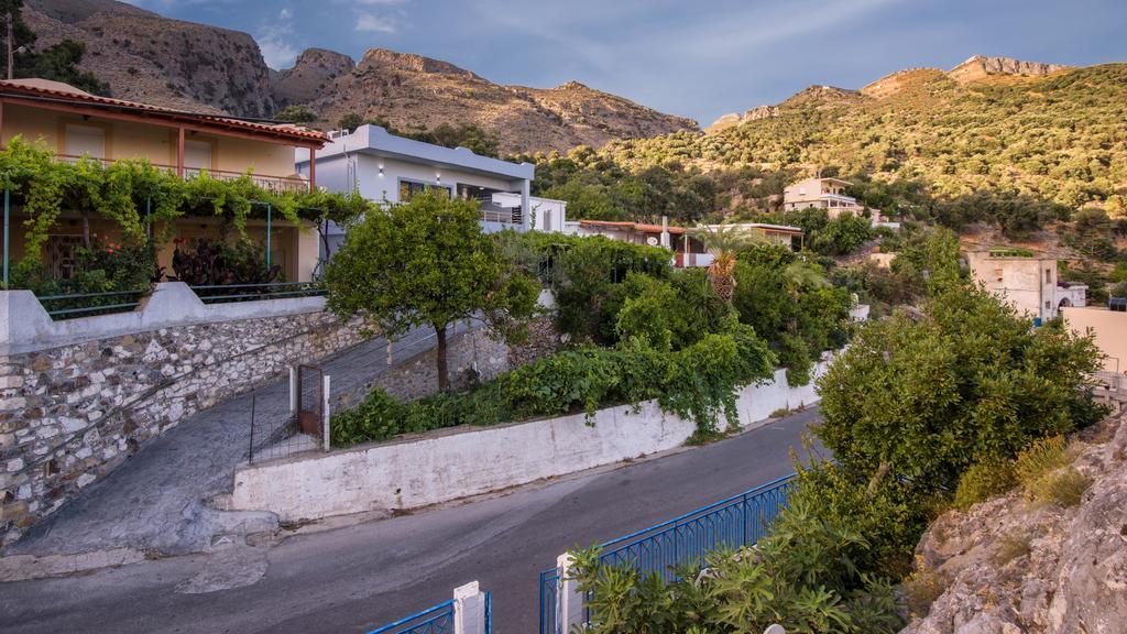 Spacious Maistrali Villa, Private Pool & Garden 罗达奇诺 外观 照片